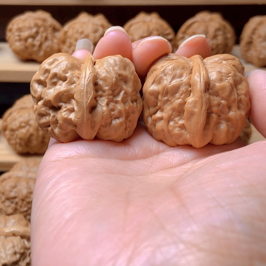 文玩核桃吊坠N*U蛤蟆头