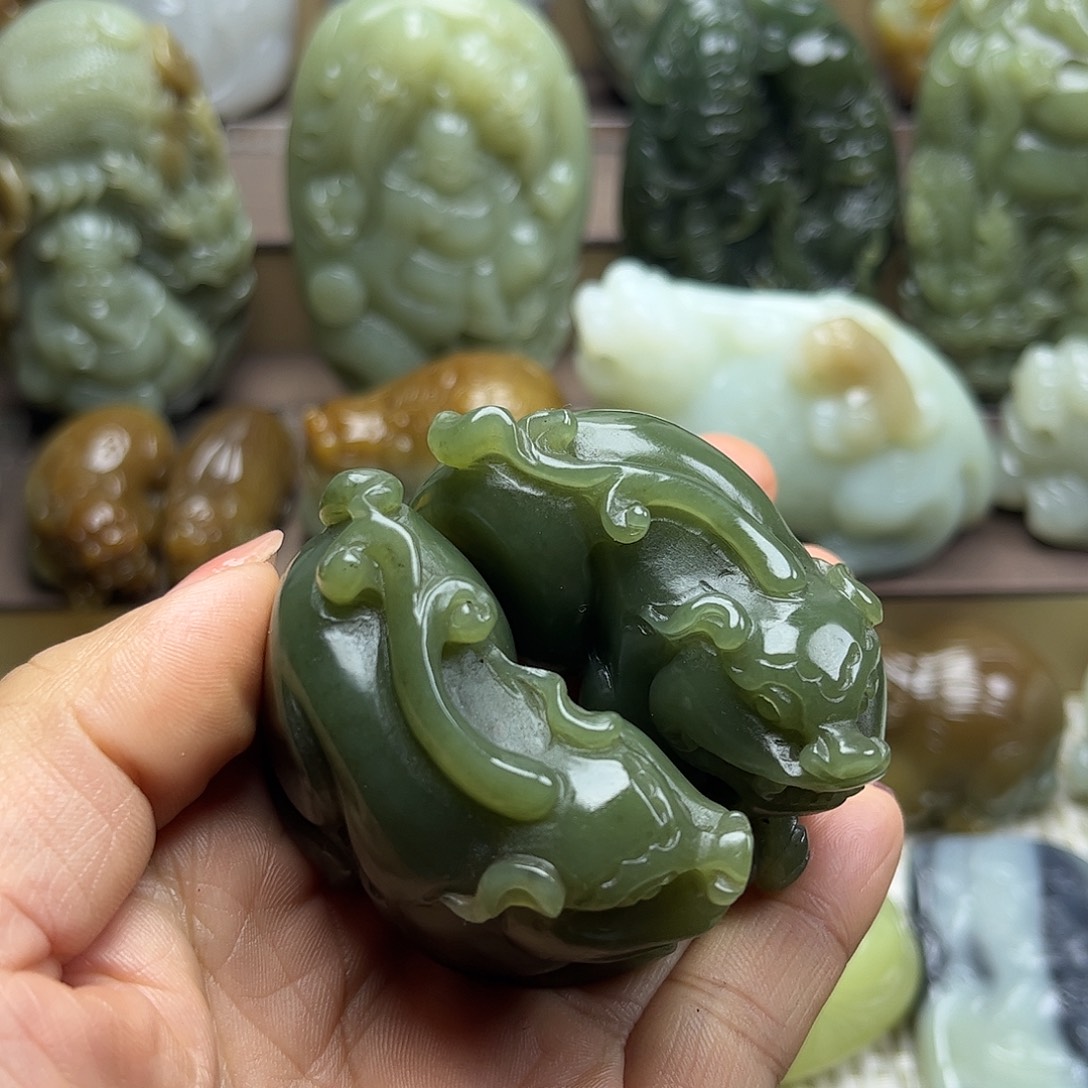 和田玉未镶嵌挂件