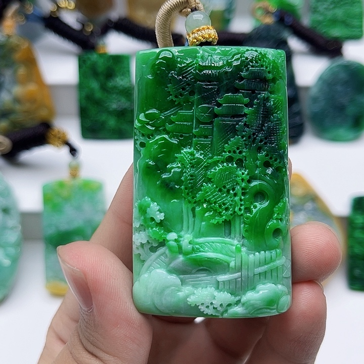 翡翠未镶嵌颈饰翡翠