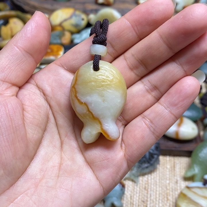 蛇纹石玉未镶嵌吊坠(不含链)