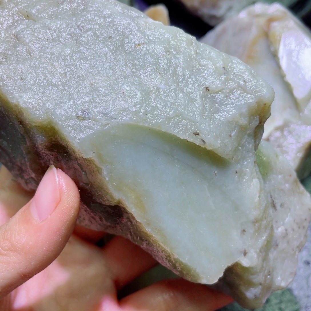 和田玉未镶嵌珠宝半成品