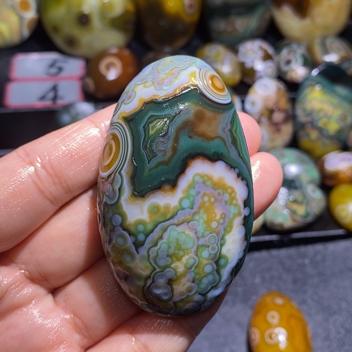 熙***沂玛瑙/玉髓未镶嵌珠宝半成品