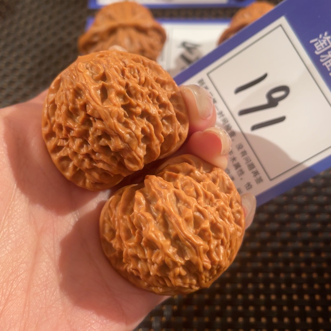 文玩核桃把件191号39尺花莲