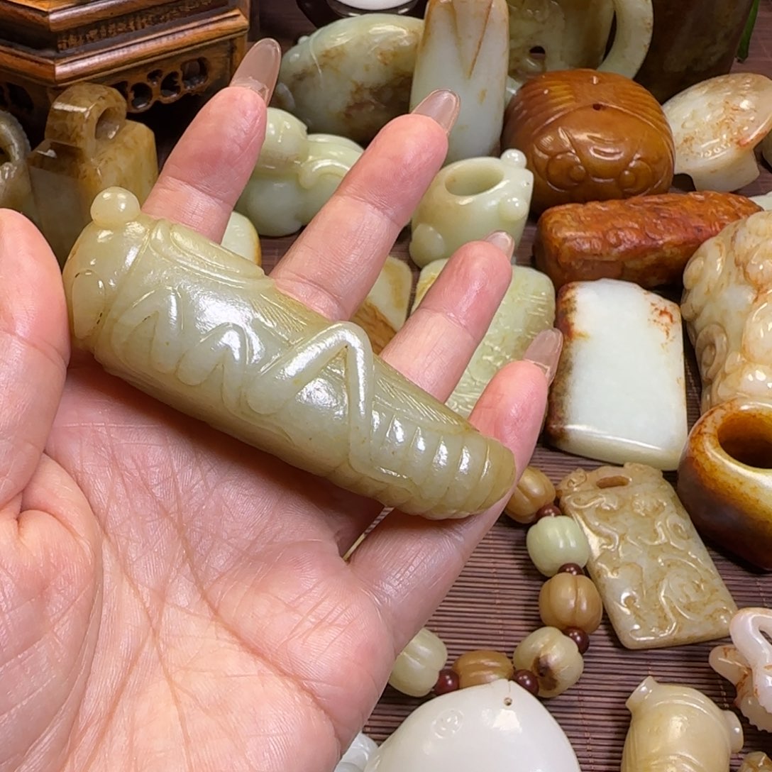 陈***祥和田玉未镶嵌挂件