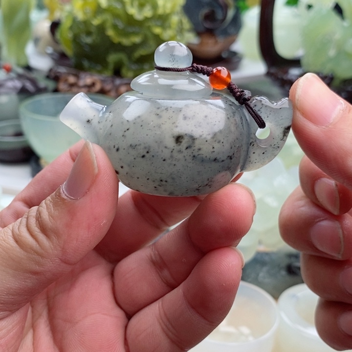 岫玉四大名玉手把件未镶嵌