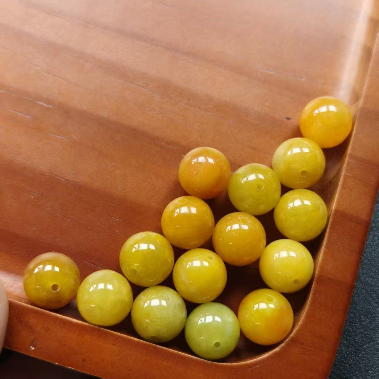 1缅料A货卡10mm黄色单珠（多样性发一颗）
