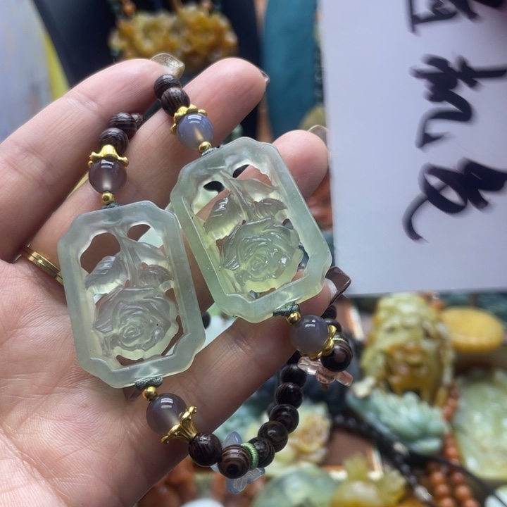 蛇纹石玉合金颈饰