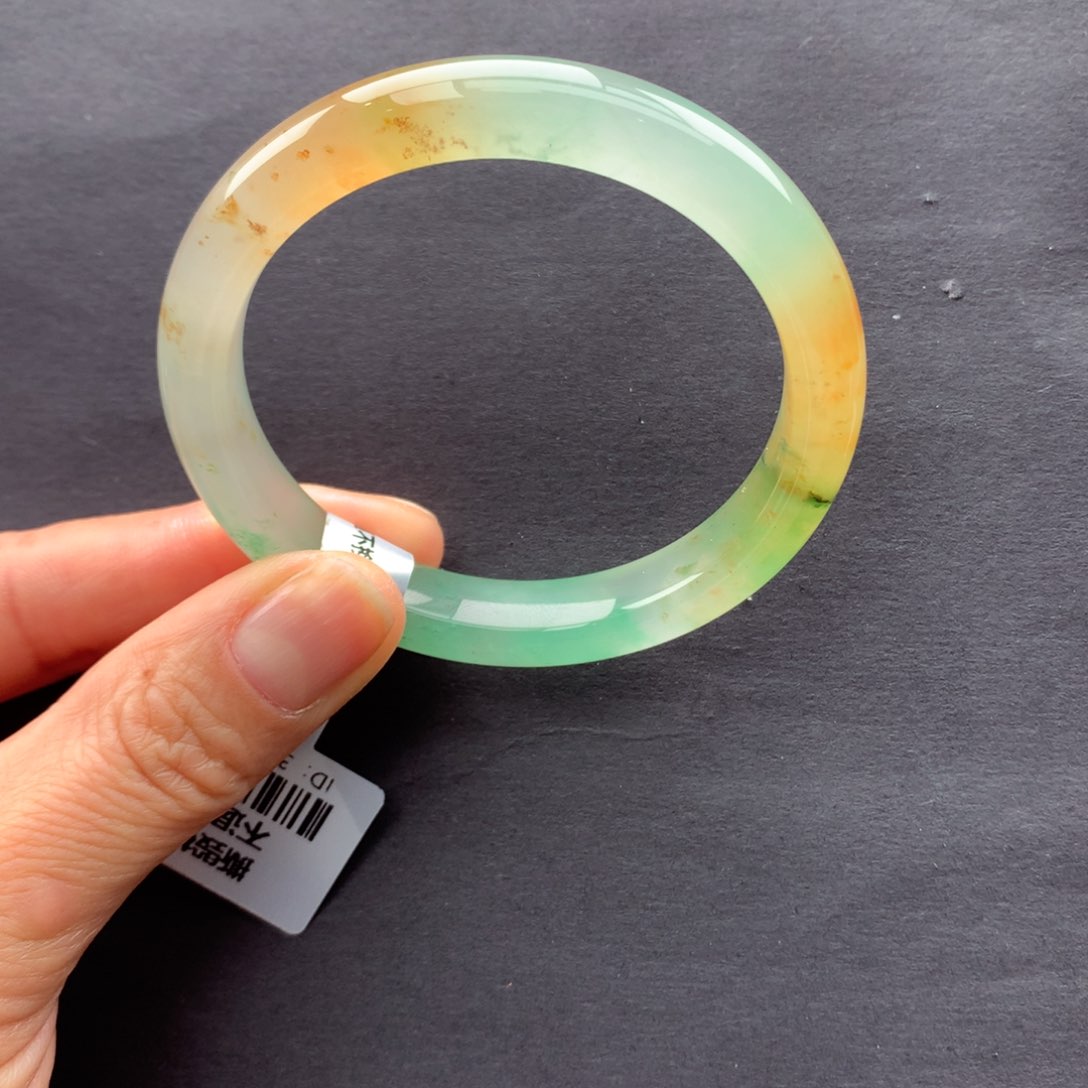 【闪购商品】未镶嵌手镯石英质玉海**眠