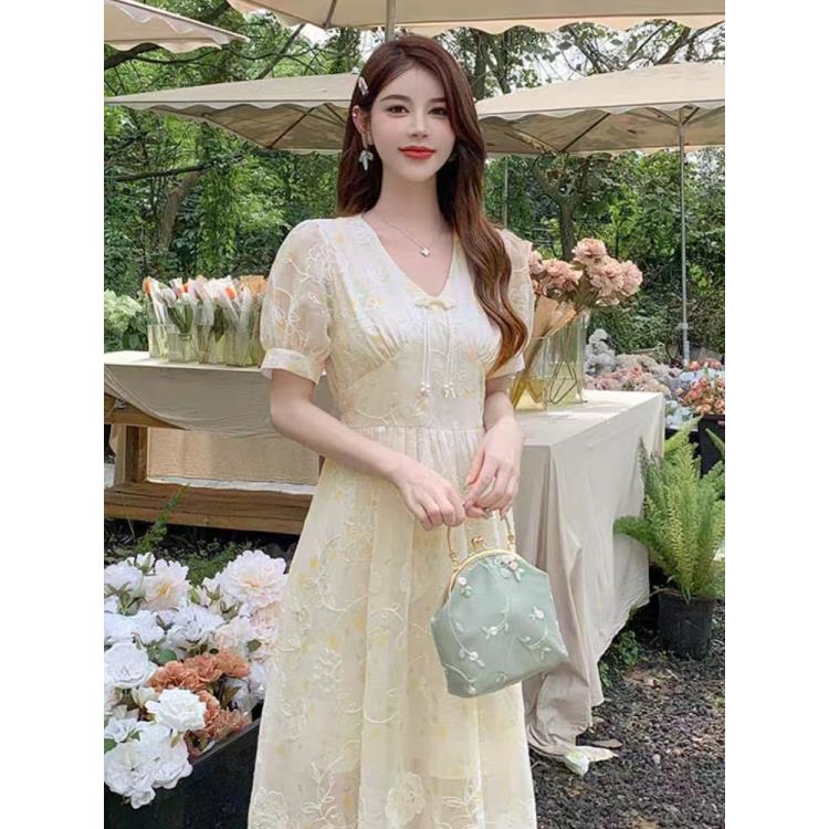 苏陌法式连衣裙夏季气质盘扣V领刺绣中长裙显瘦甜美小众裙子