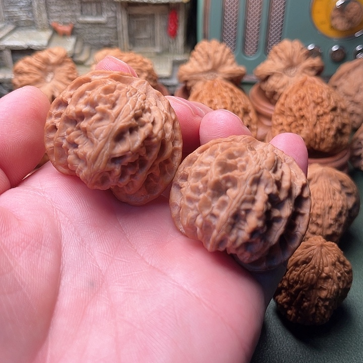 文玩核桃把件苹果园