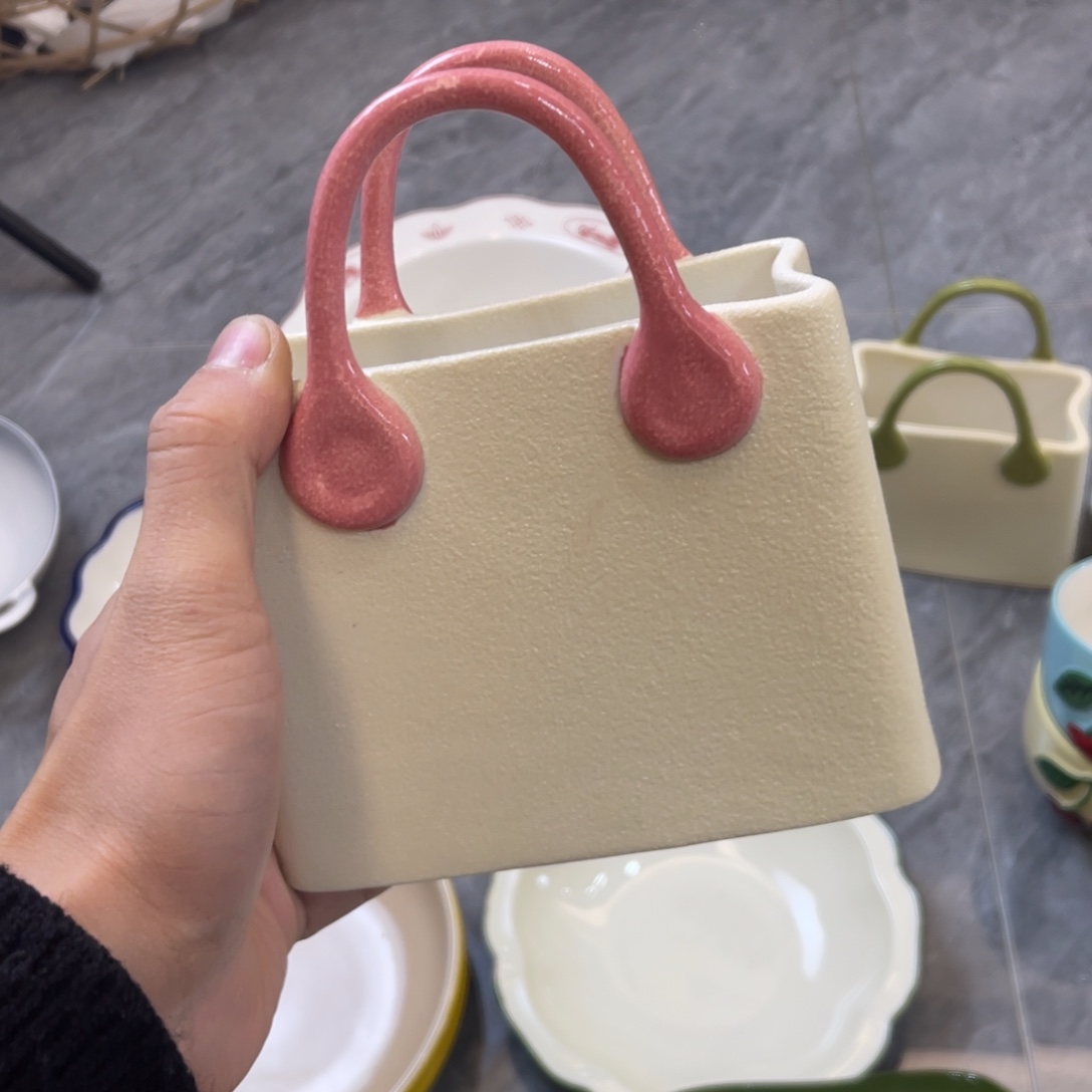 陶瓷微瑕餐具介意勿拍，满18飞！