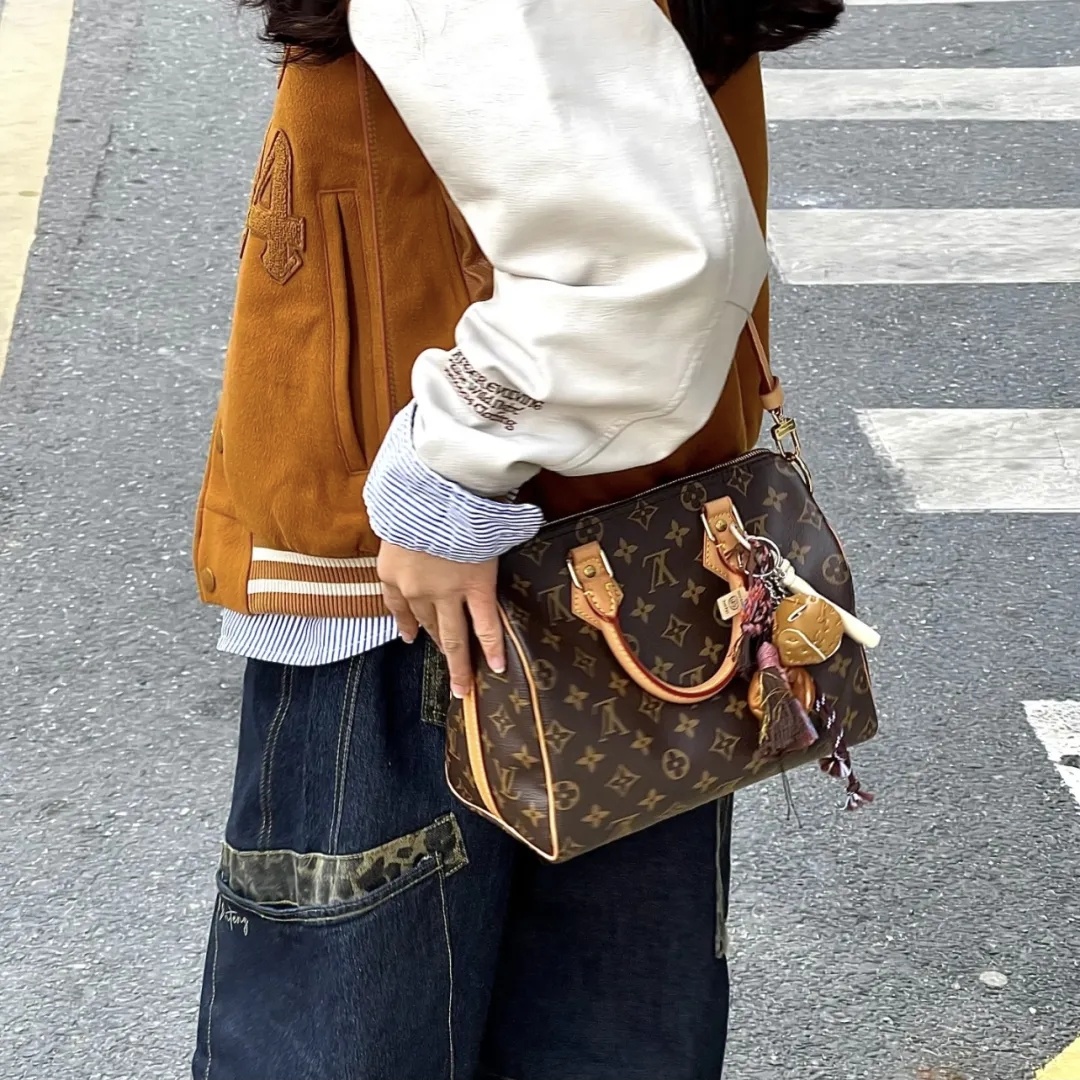 95新 LouisVuitton/路易威登 特价 speedy25肩带肩带水渍全原95新