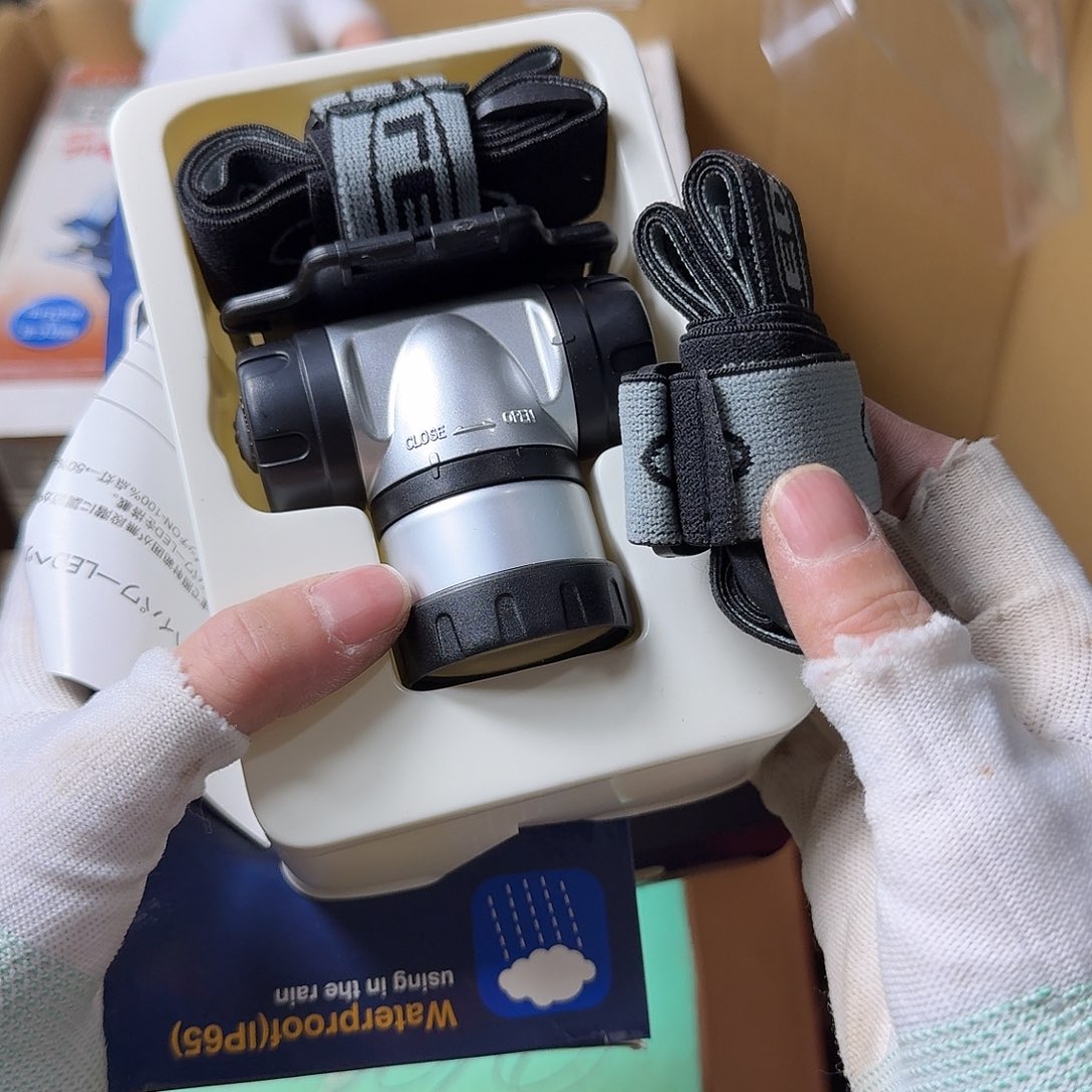 Y*k中古商品，瑕疵品，不保好坏。371