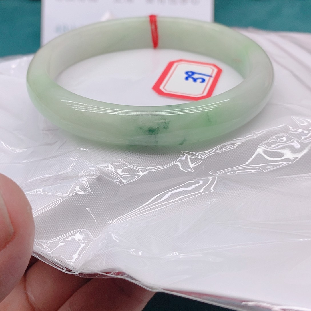 翡翠手镯未镶嵌珍**3999999999