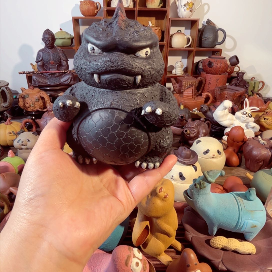 紫砂茶壶小*子纯手工制作过程非常