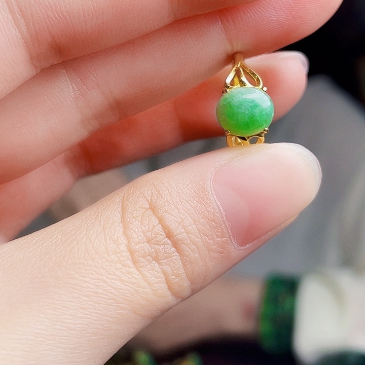 翡翠银S925镶嵌颈饰多样性