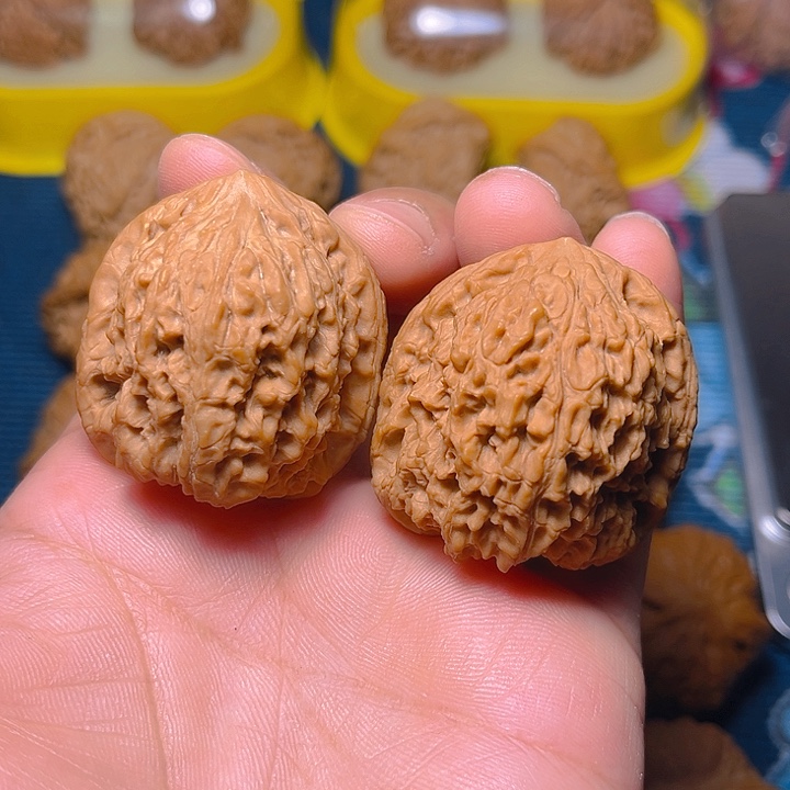 文玩核桃吊坠南将石