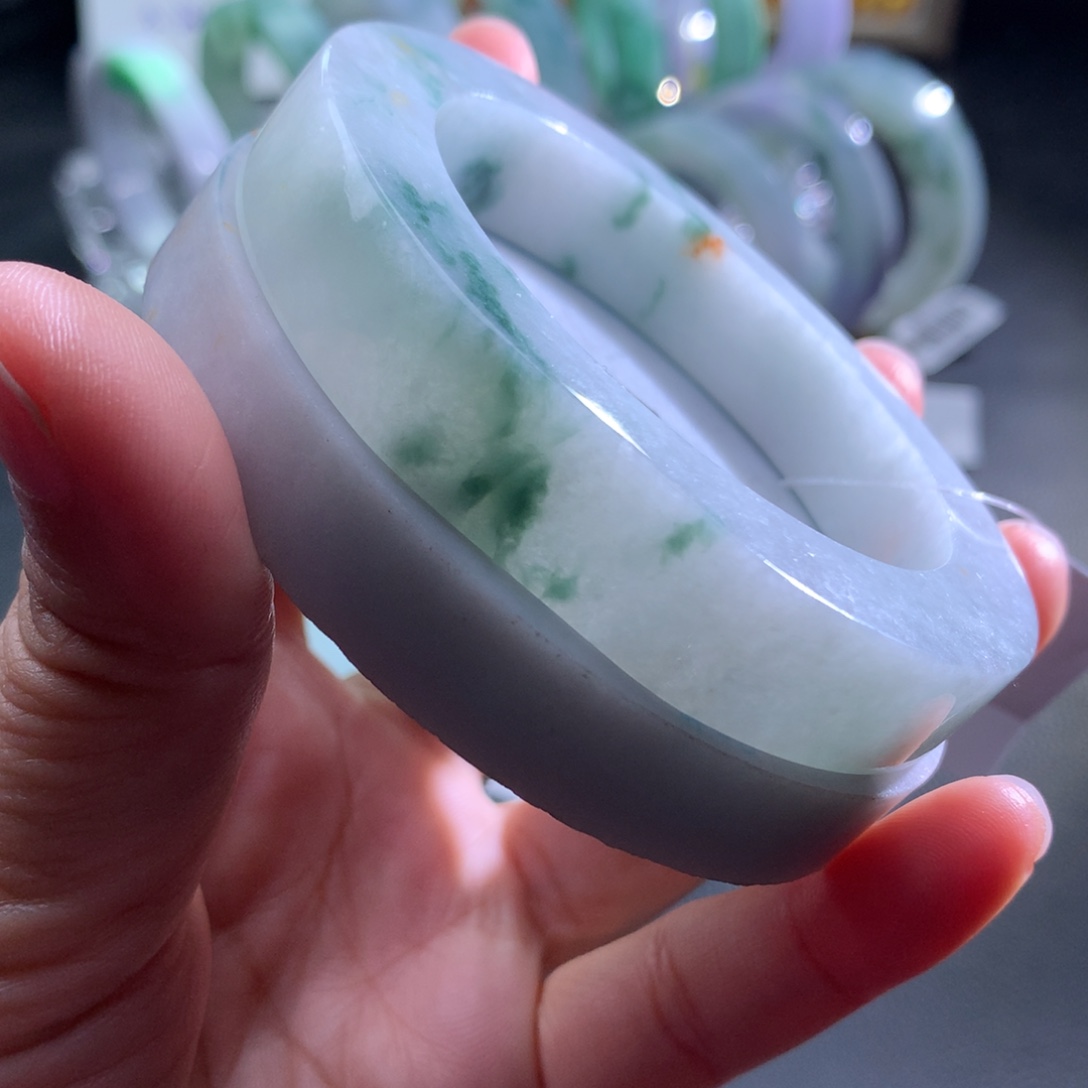 定制翡翠未镶嵌翡翠手镯