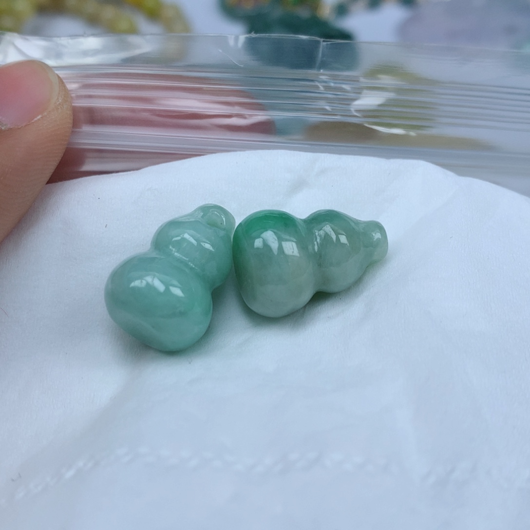 翡翠颈饰未镶嵌吊坠
