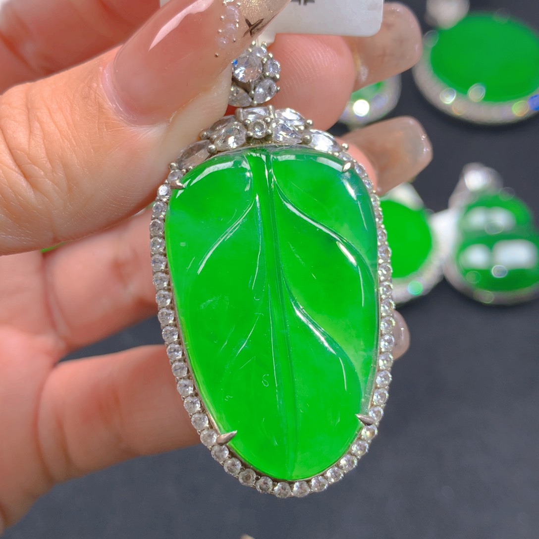 翡翠颈饰银S925镶嵌111111111111