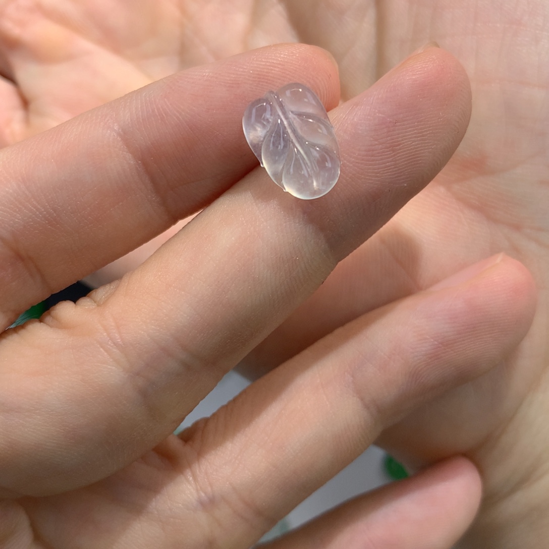 翡翠裸石翡翠叶子