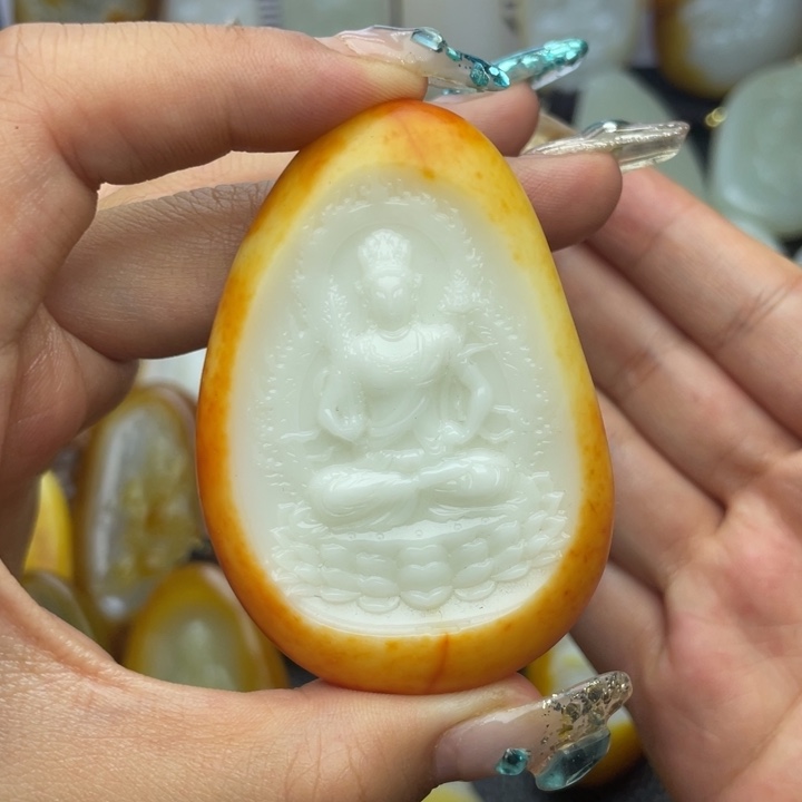 爱***）和田玉未镶嵌颈饰