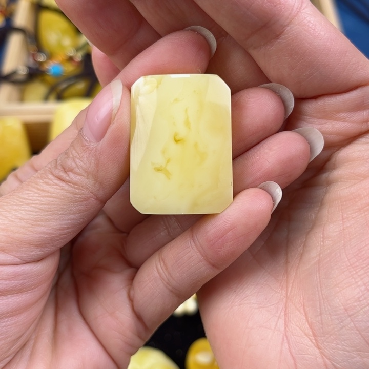 琥珀珠宝奇石未镶嵌琥珀，