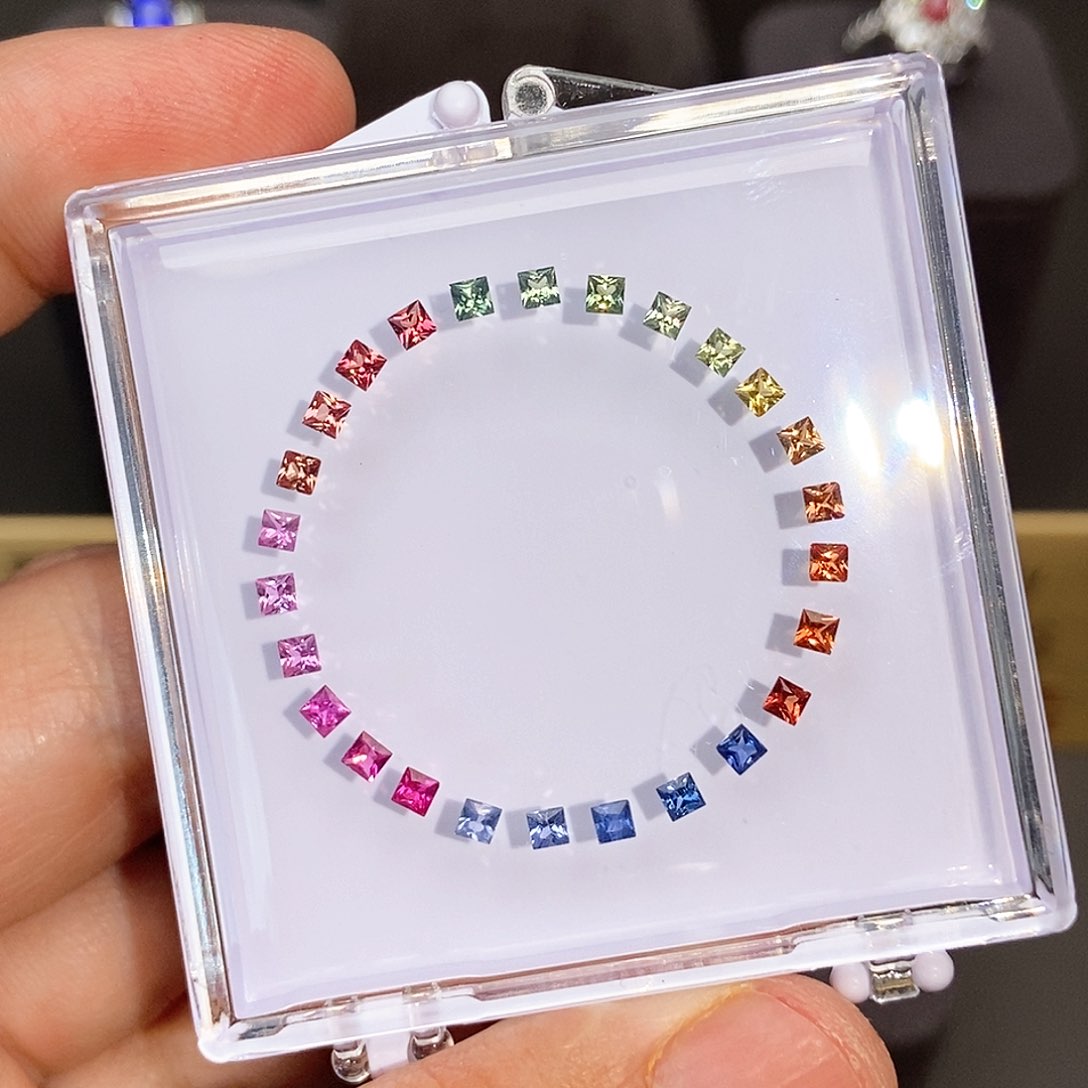 彩色蓝宝石裸石未镶嵌2.2克拉