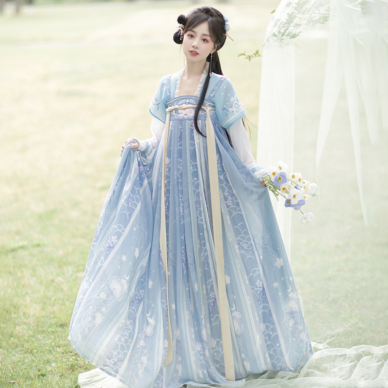 DouPB轻奢原创设计新款星月水母汉服女中国风唐风款齐胸襦裙全套