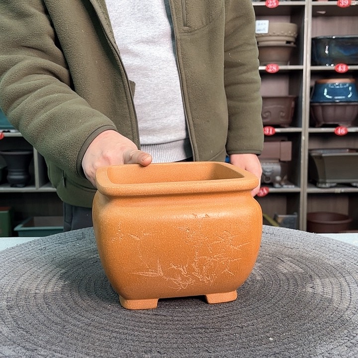 紫砂花盆紫砂的颜色很好看呀