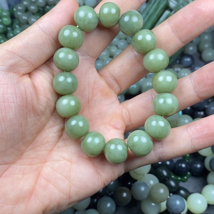 无***谓和田玉未镶嵌手链