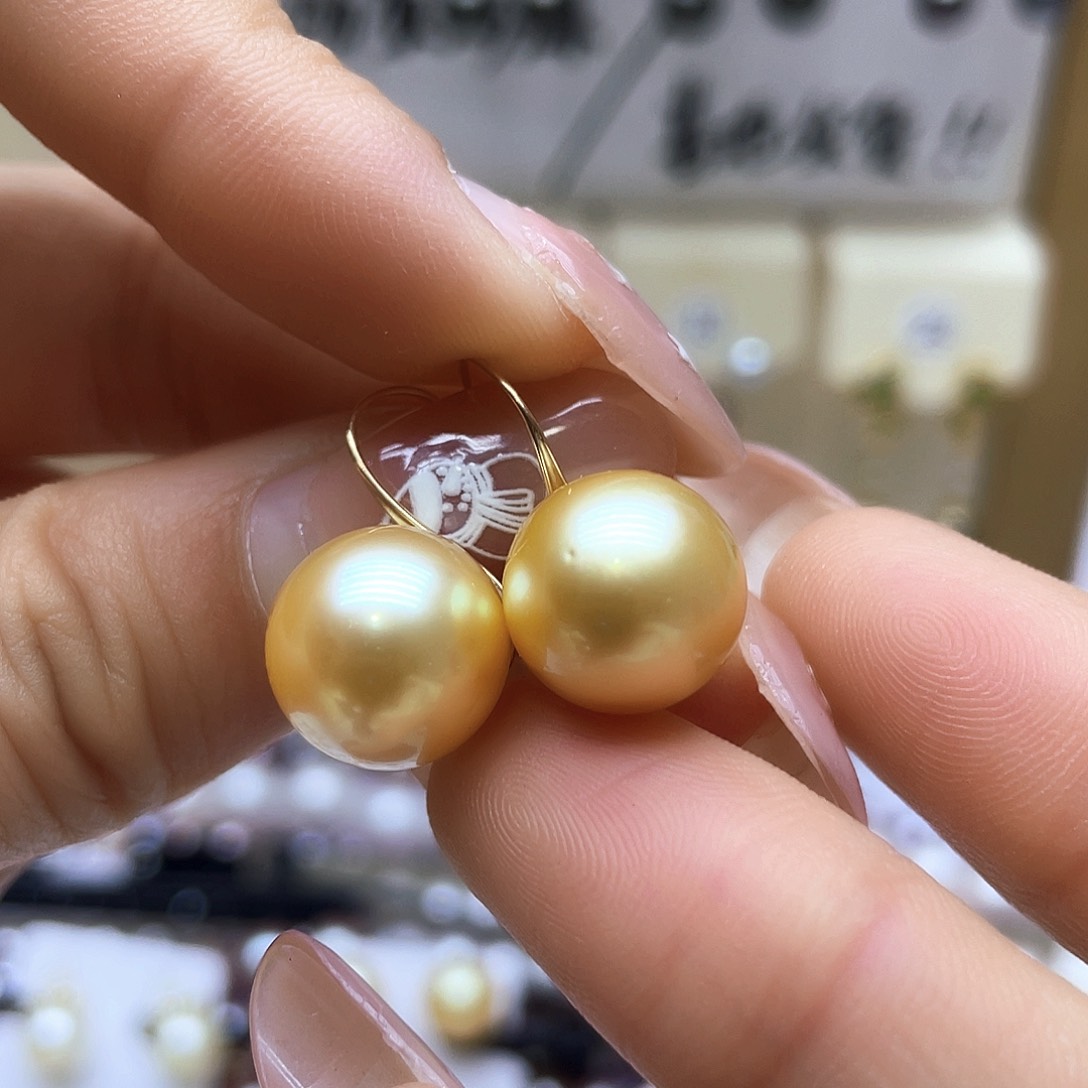 海水珍珠耳饰18K金镶嵌