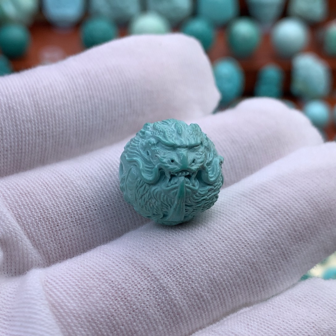 子***云绿松石未镶嵌珠宝奇石原矿绿松石龙珠