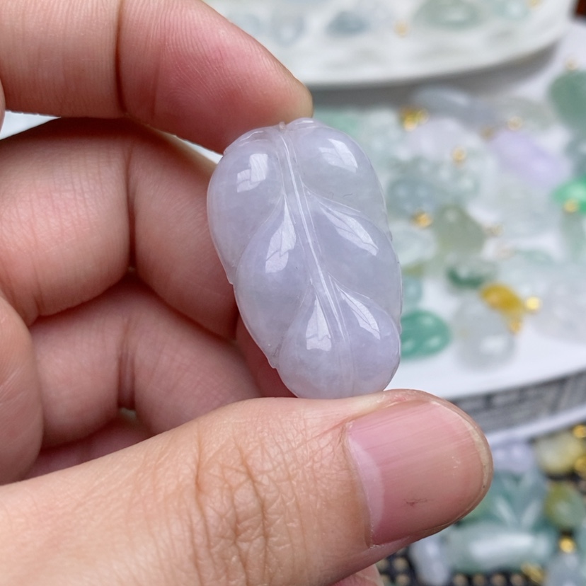 【闪购商品】翡翠吊坠(不含链)未镶嵌叶子