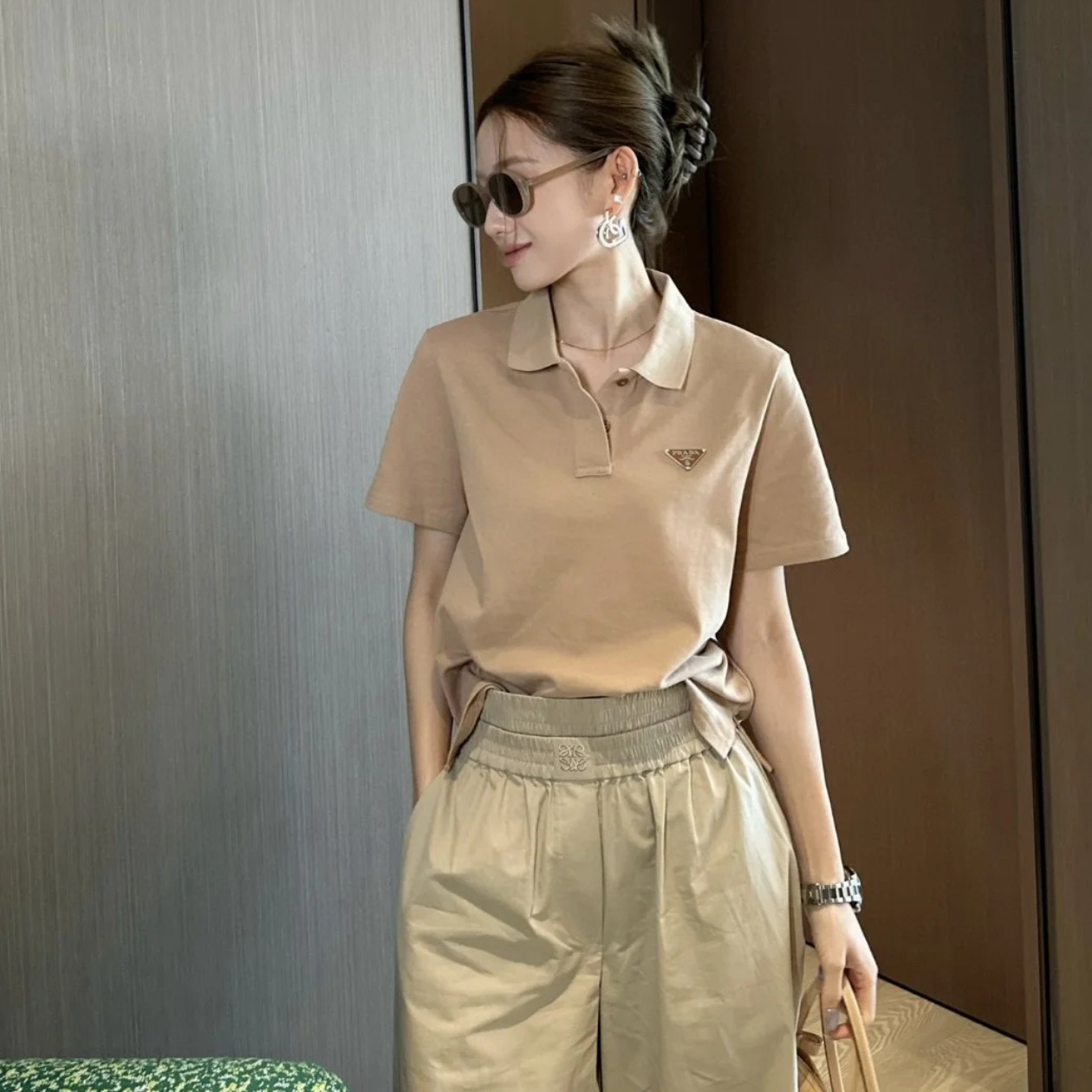 全新未使用 Prada/普拉达 徽标翻领短袖衬衫 棕色/38