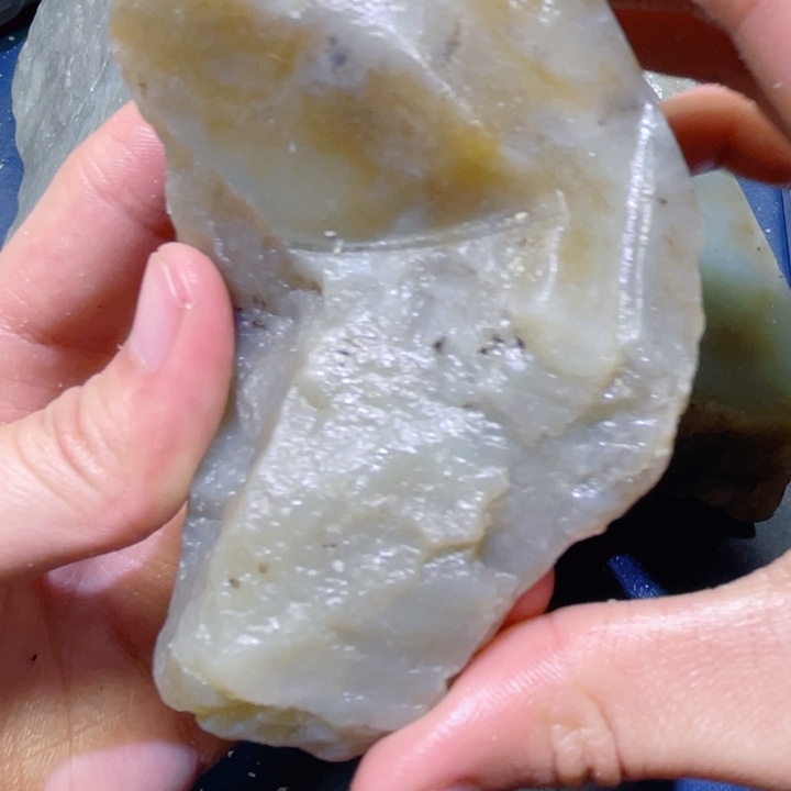 和田玉未镶嵌珠宝半成品