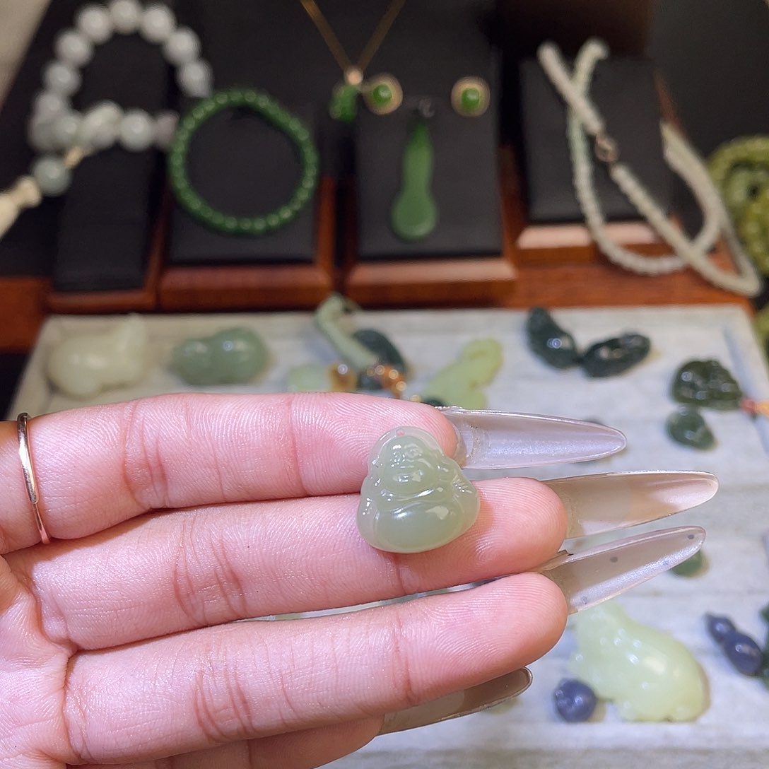 颈饰未镶嵌和田玉