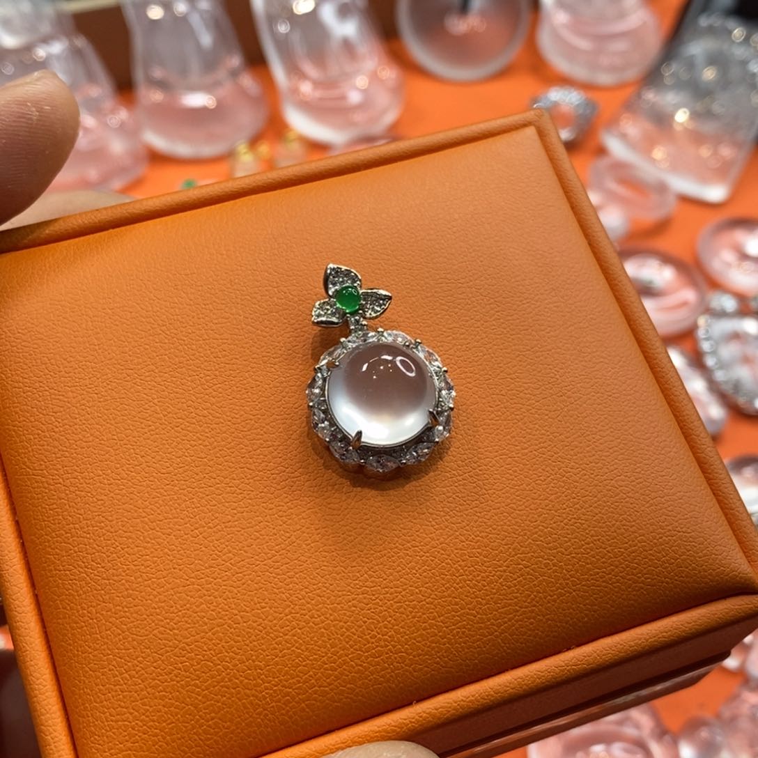 石英质玉吊坠银S925镶嵌