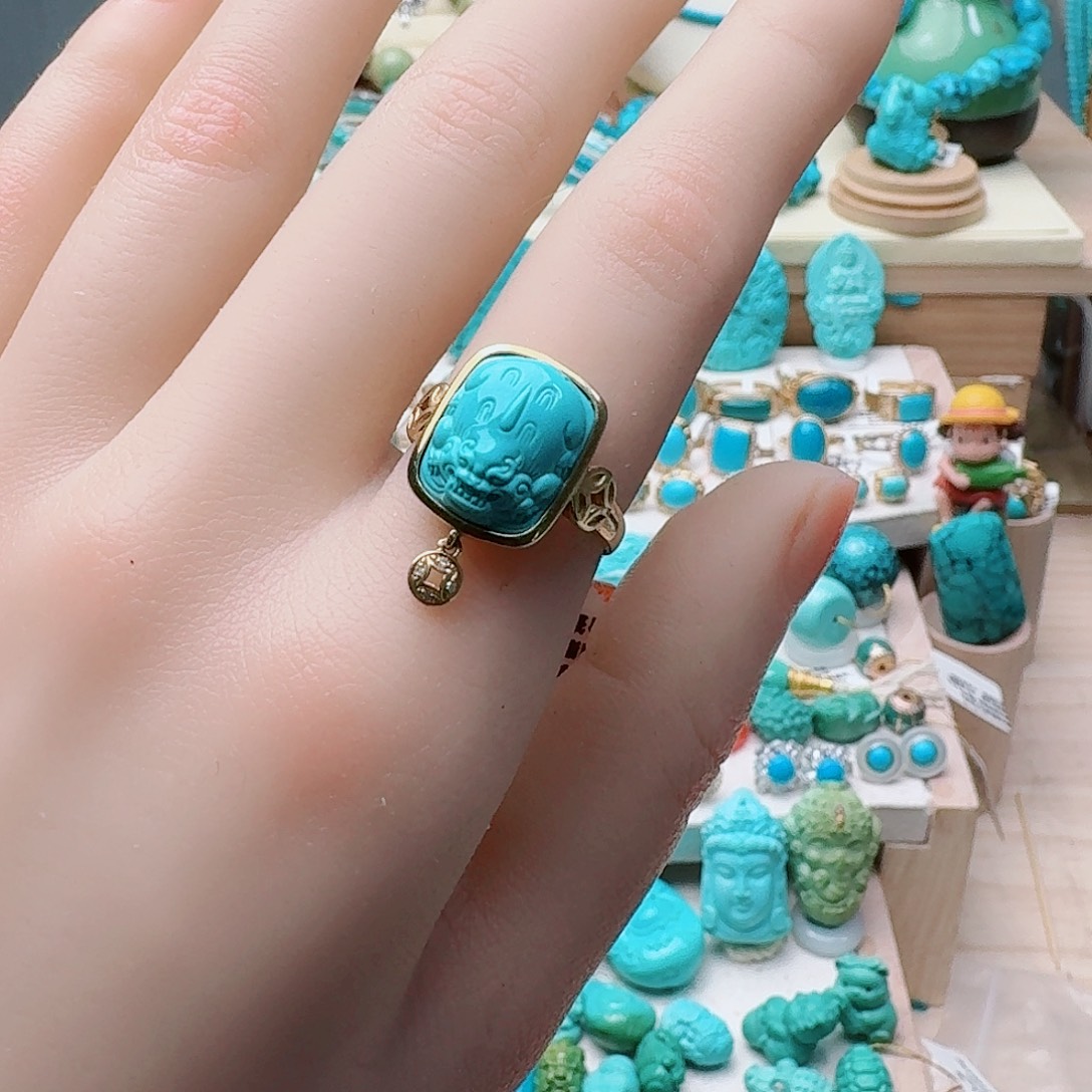 绿松石18K金镶嵌戒指