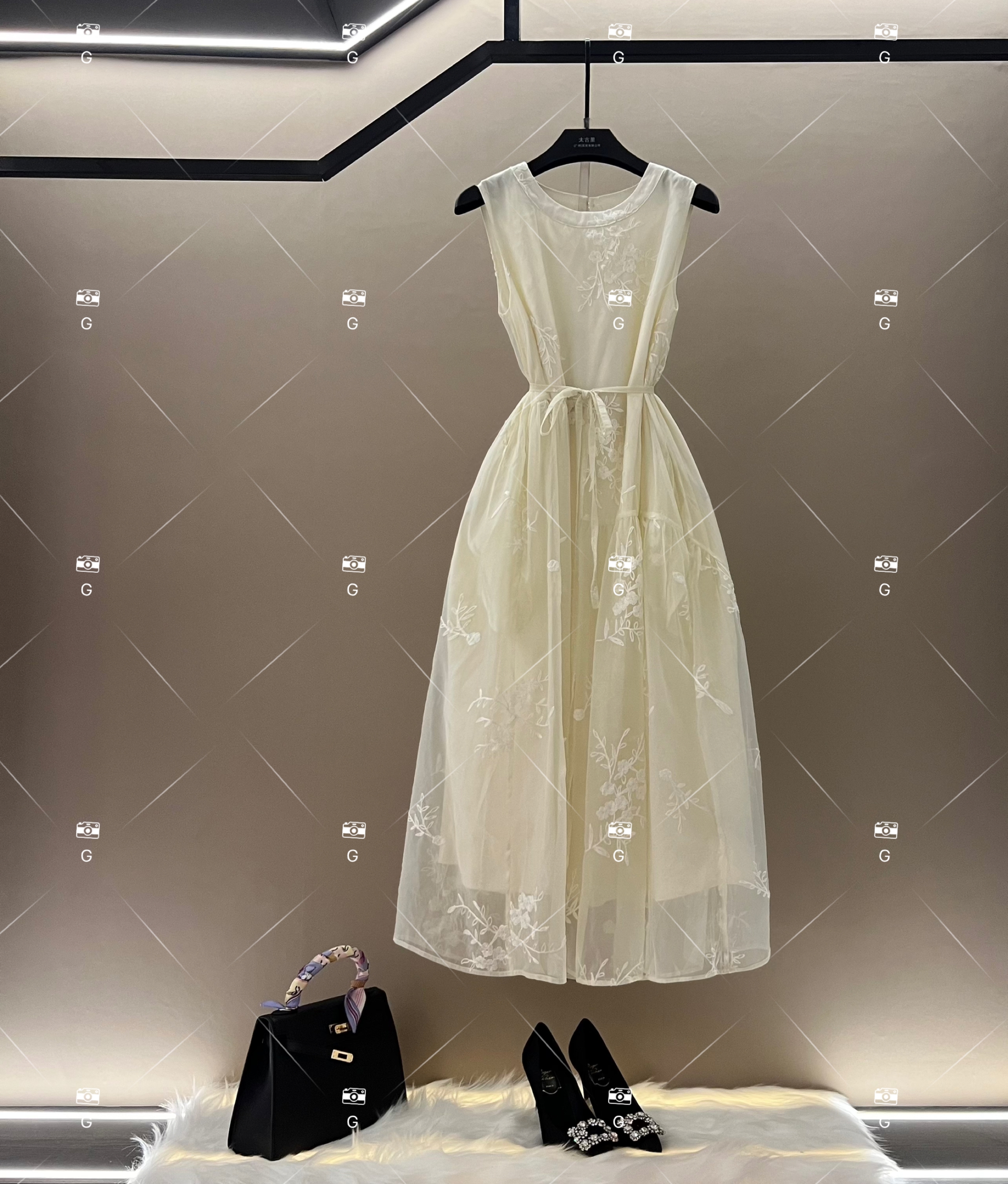 【祖】夏季新款复古时尚百搭印花无袖连衣裙 H-950