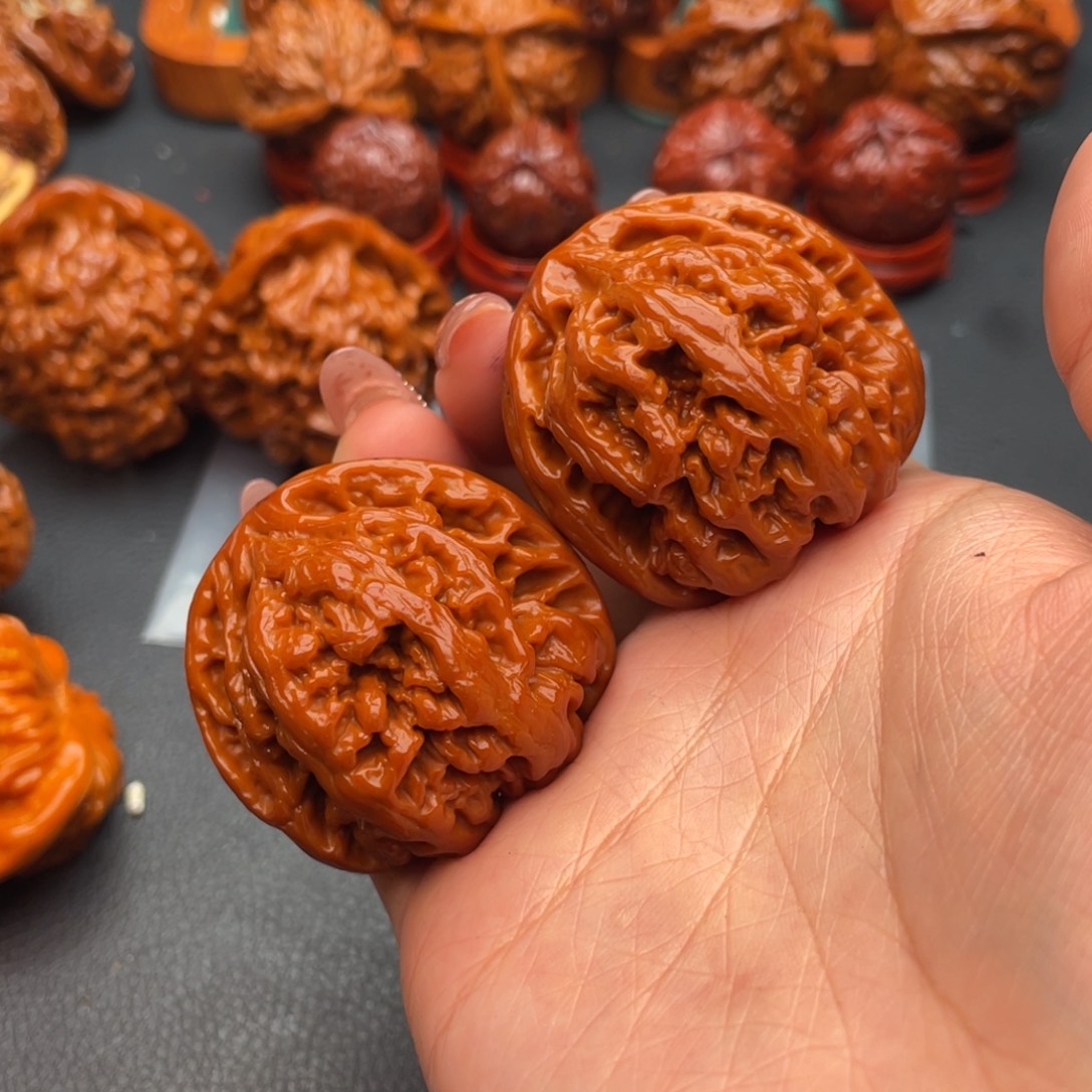 永***装文玩核桃把件大粗筋