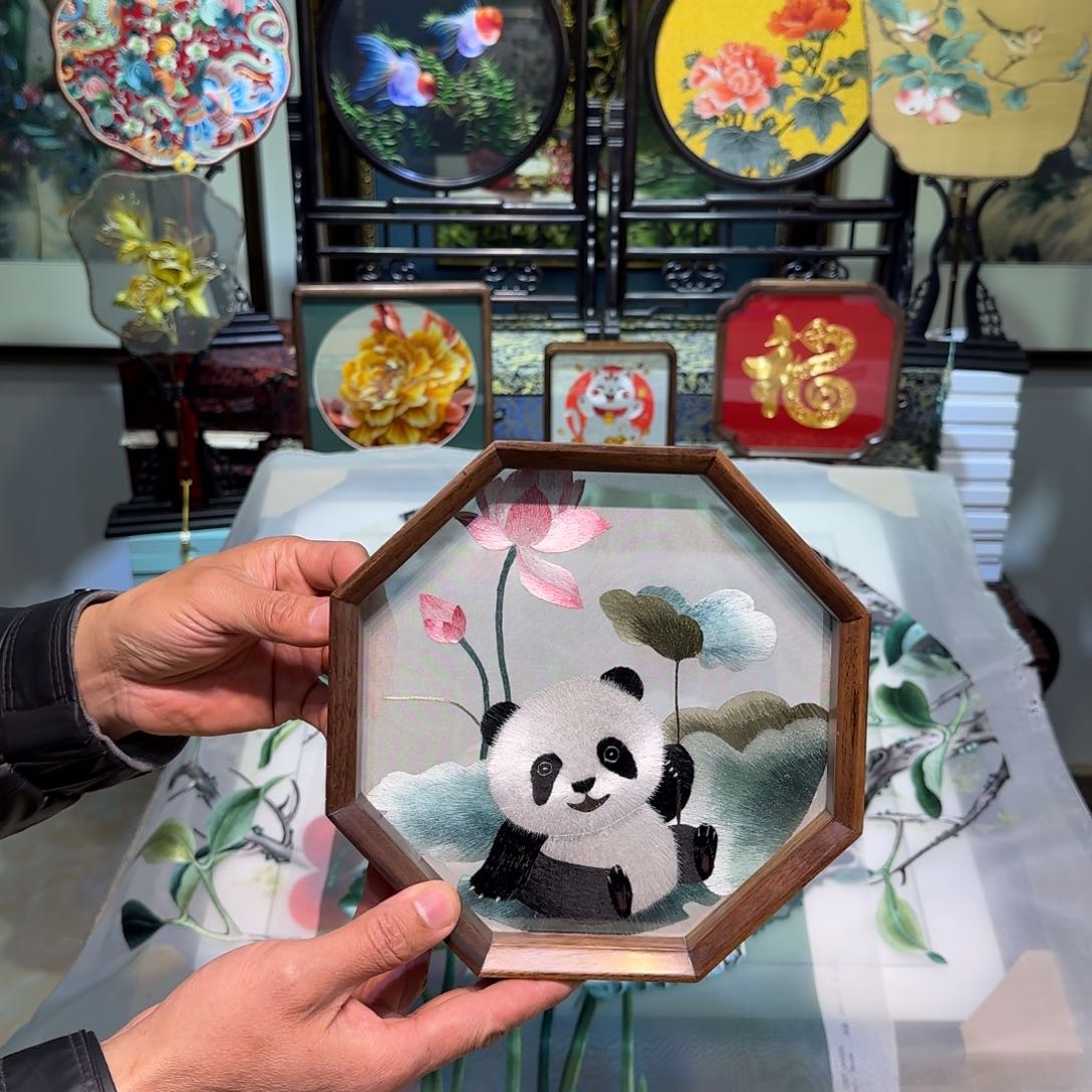 刺绣刺绣工艺精湛