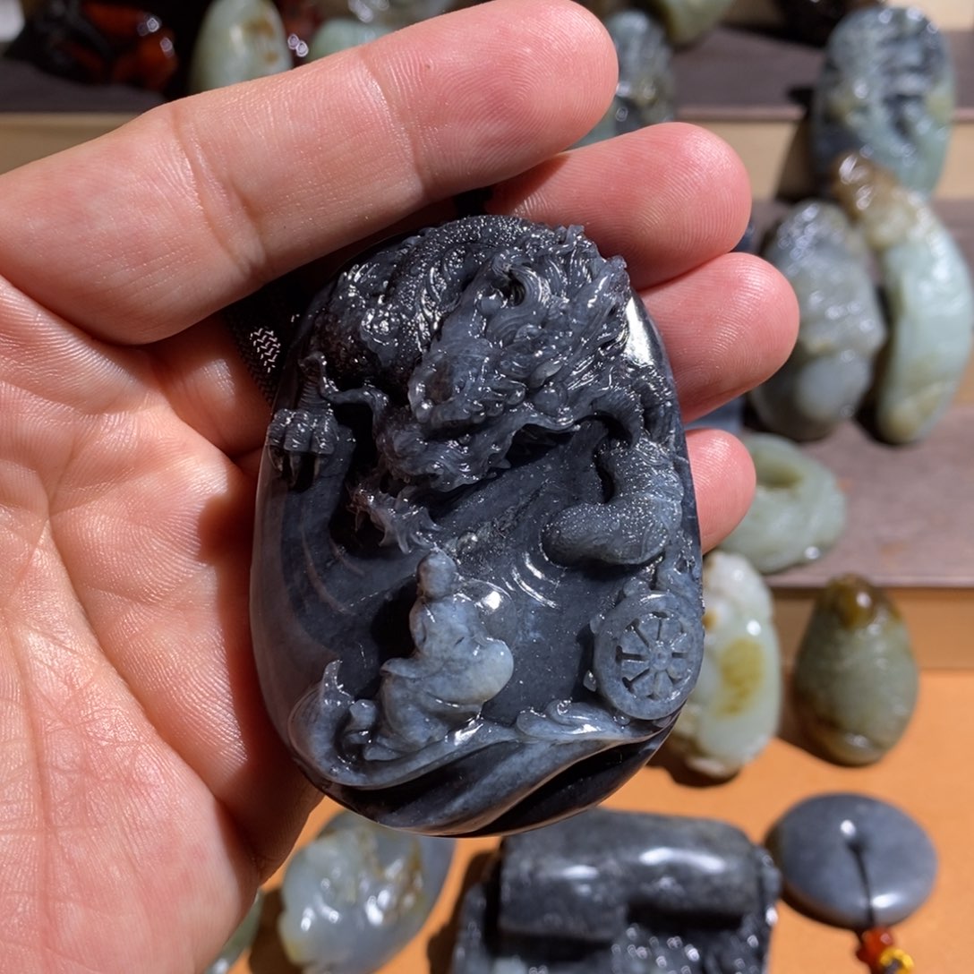 和田玉未镶嵌把件筑*梦