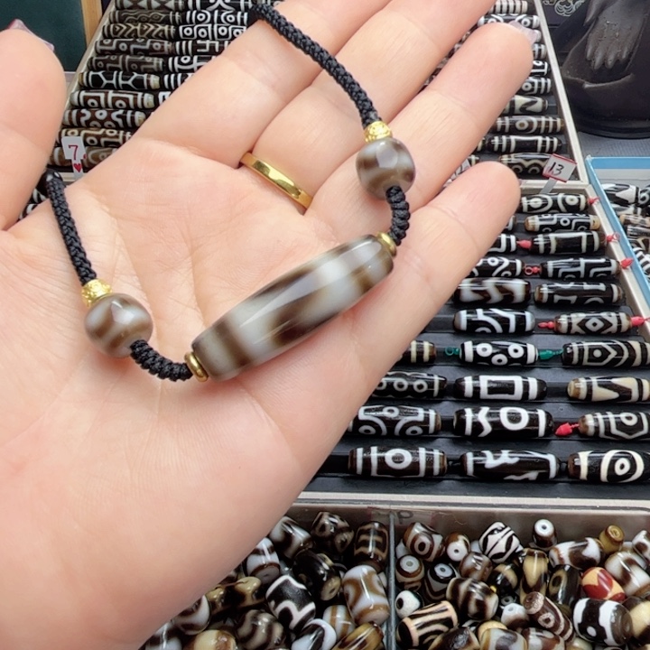 玛瑙/玉髓颈饰未镶嵌