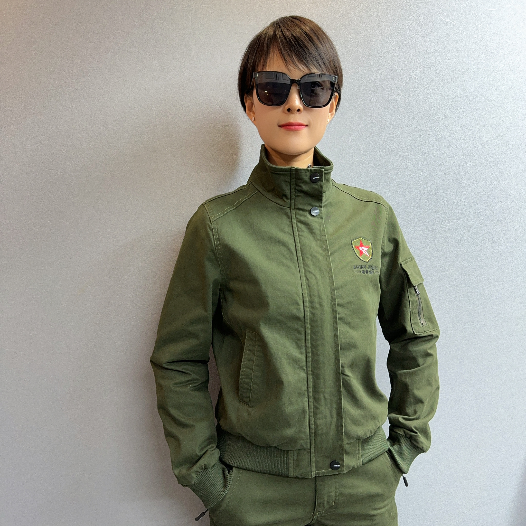 《卿哥和茜茜》新款春秋男女同款厚料夹克外套6297/8297