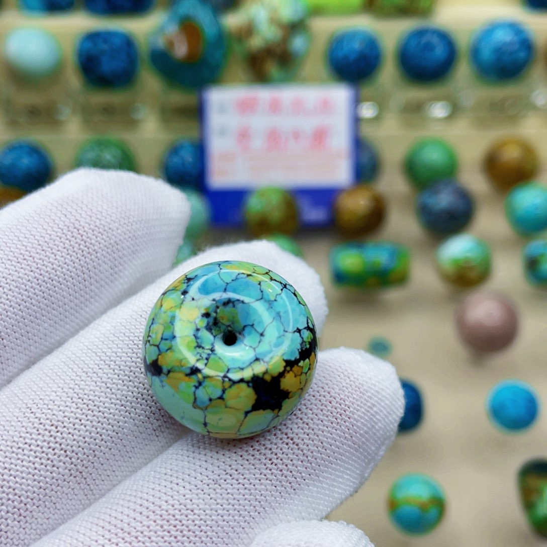 未镶嵌绿松石颈饰