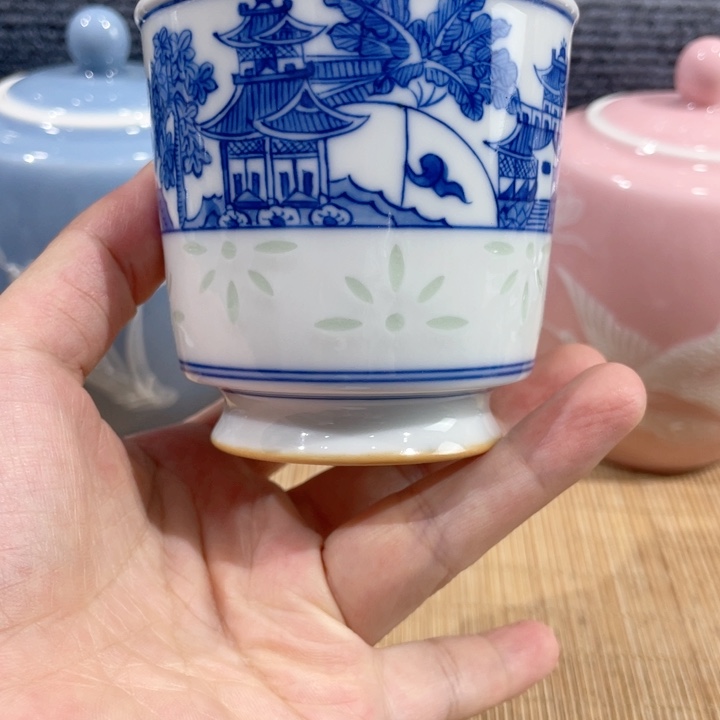 景德镇陶瓷柴窑青花玲珑手绘茶杯