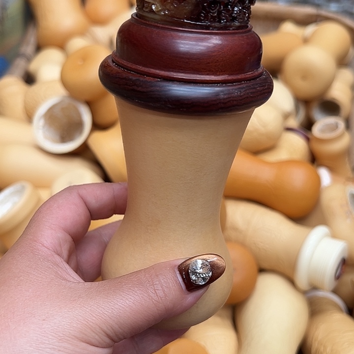 淡***然一把高的葫芦带口盖一套