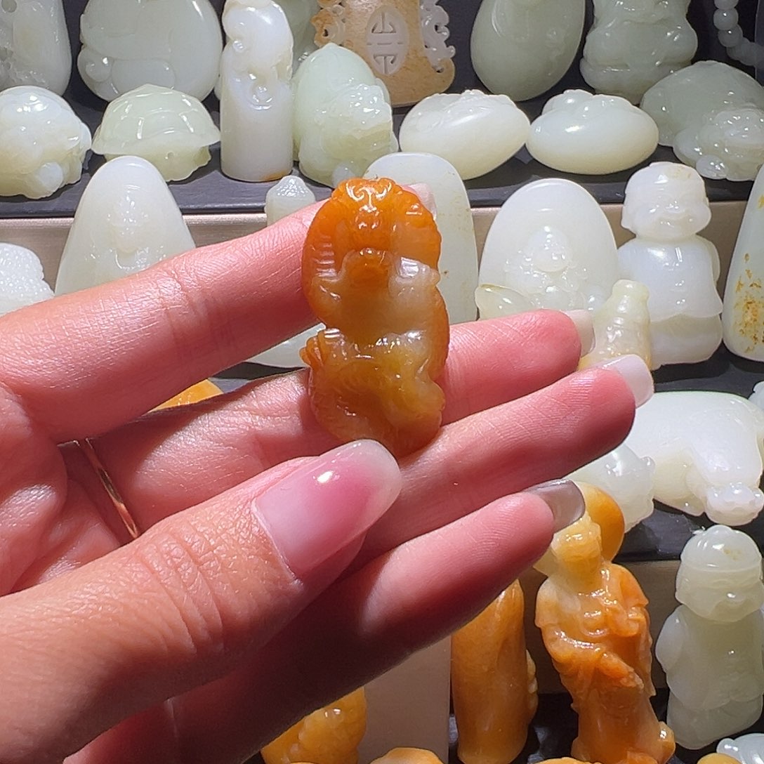 可***我和田玉未镶嵌颈饰