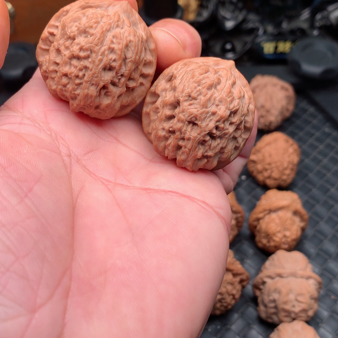 文玩核桃吊坠正圆